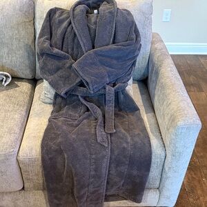 Lands End full length Turkish terry cloth robe like brand new! Used only a few X